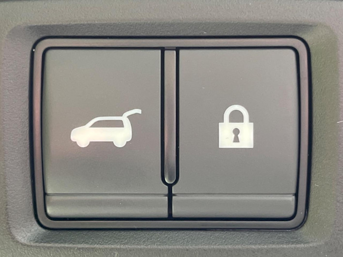 2022 Mitsubishi OUTLANDER PHEV 5LA-GN0W (UW-6a2631c47af64)[21]