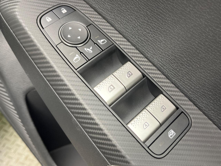 2022 Mitsubishi OUTLANDER PHEV 5LA-GN0W (UW-6a2631c47af64)[25]