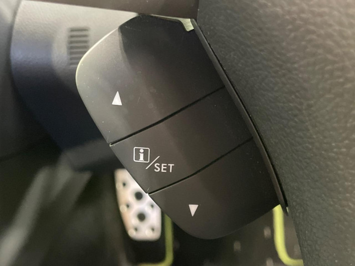 2014 Subaru XV DBA-GP7 (UW-6a2631c76c4b0)[17]