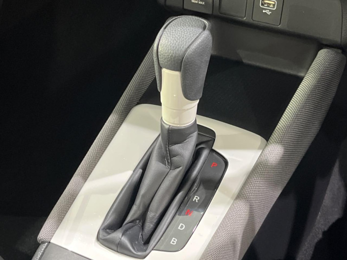 2021 Honda Fit 6AA-GR6 (UW-6a2631c941be1)[12]