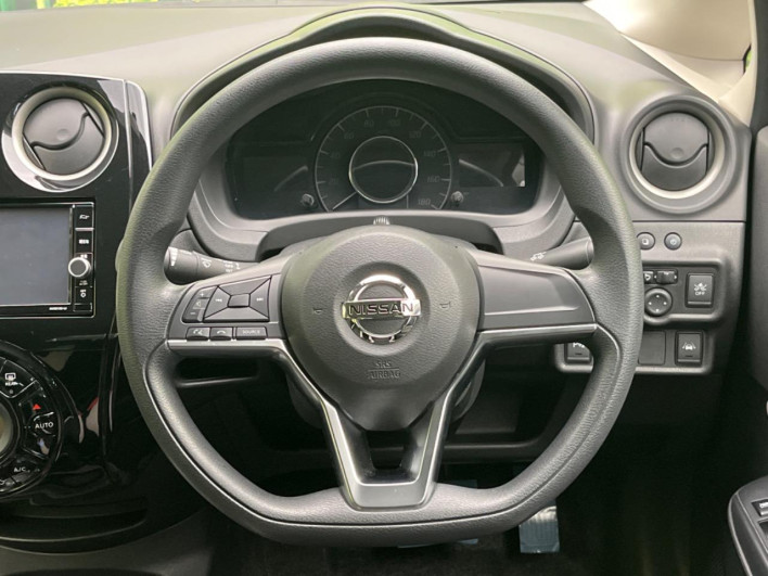2019 Nissan Note DAA-HE12 (UW-6a2631d811660)[24]