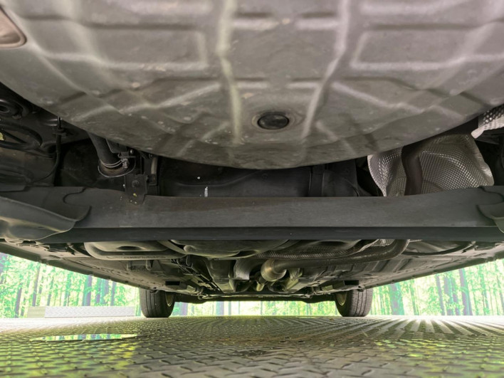 2019 Nissan Note DAA-HE12 (UW-6a2631d811660)[13]