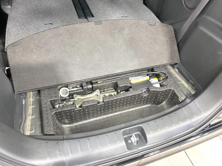 2013 Honda N-BOX DBA-JF1 (UW-6a2631ef5f03e)[27]