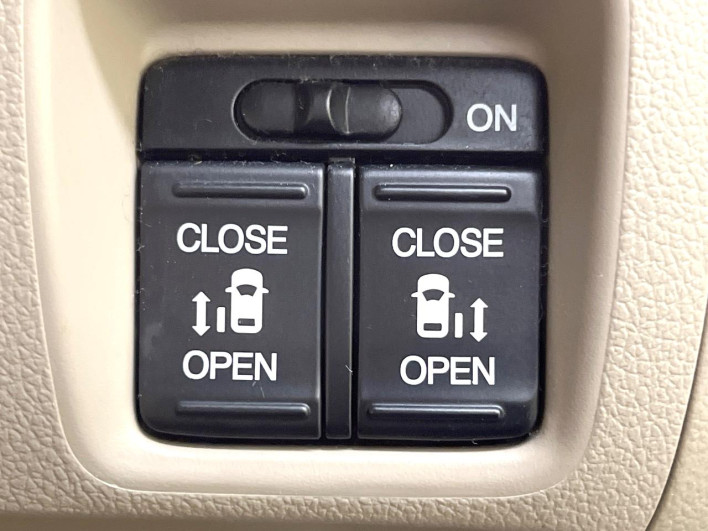 2017 Honda N-BOX DBA-JF1 (UW-6a2631f34be50)[15]