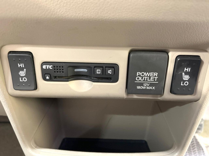 2017 Honda N-BOX DBA-JF1 (UW-6a2631f34be50)[17]