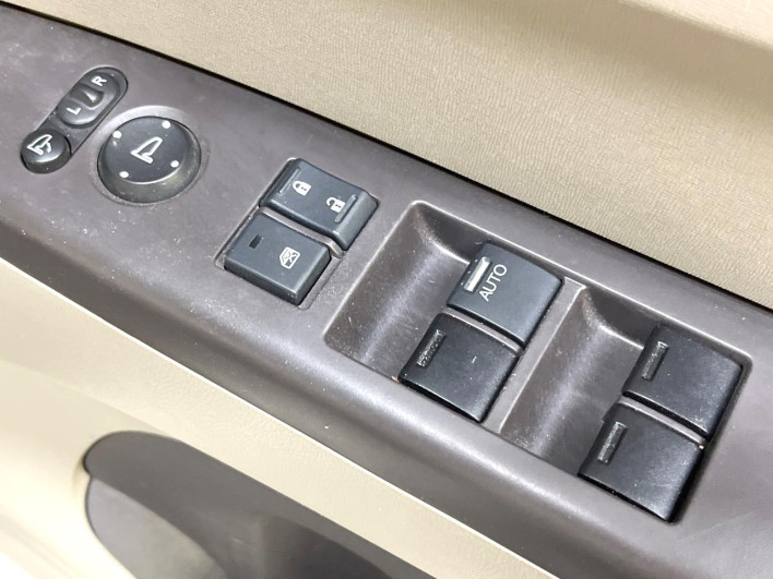 2017 Honda N-BOX DBA-JF1 (UW-6a2631f34be50)[14]