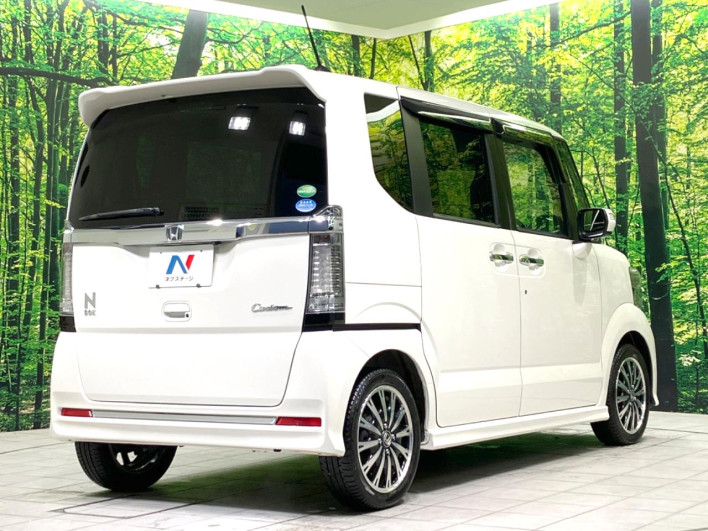 2016 Honda N-BOX CUSTOM DBA-JF1 (UW-6a2631f5671eb)[10]