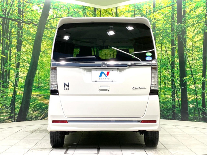 2016 Honda N-BOX CUSTOM DBA-JF1 (UW-6a2631f5671eb)[11]