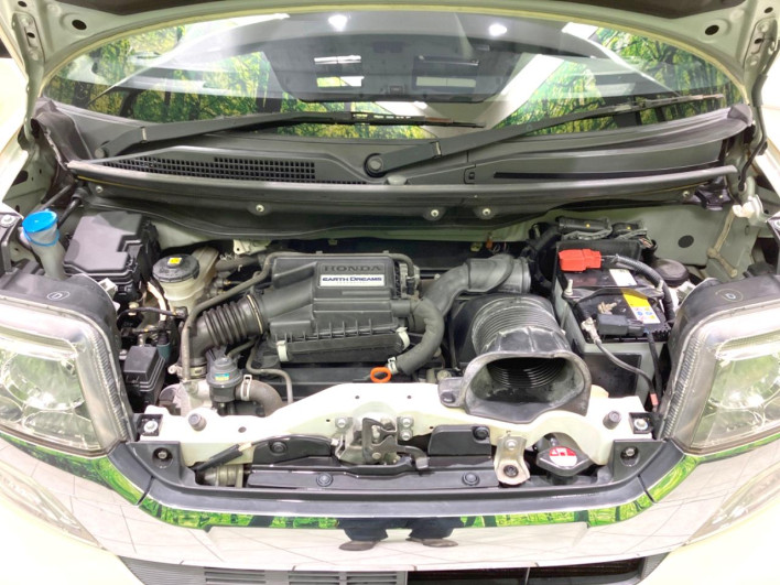 2016 Honda N-BOX CUSTOM DBA-JF1 (UW-6a2631f5671eb)[4]