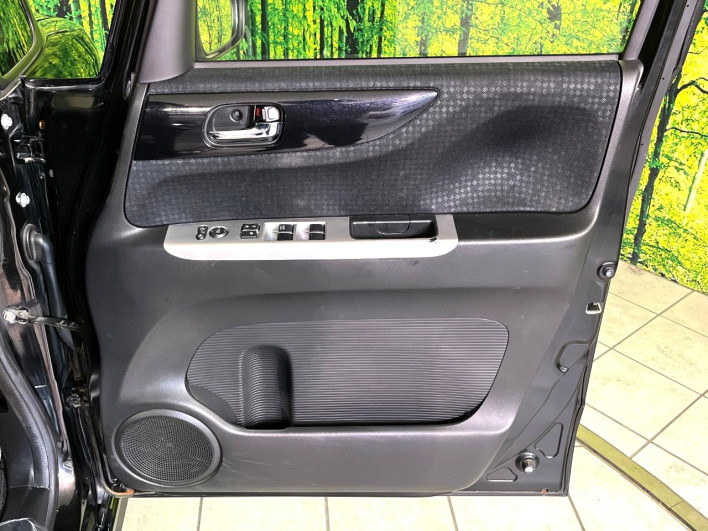 2015 Honda N-BOX CUSTOM DBA-JF2 (UW-6a2631f652087)[7]