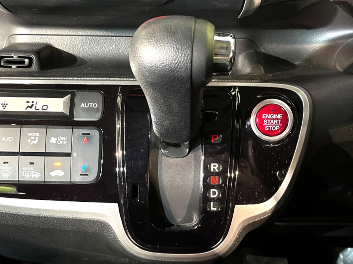 2015 Honda N-BOX CUSTOM DBA-JF2 (UW-6a2631f652087)[20]