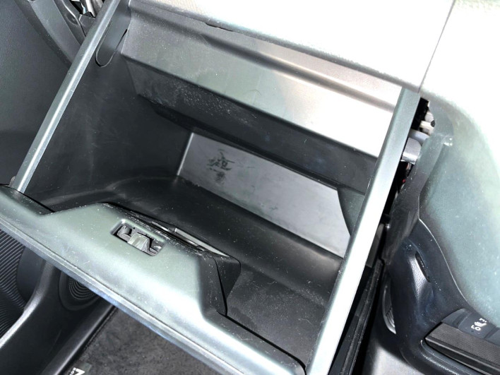 2015 Honda N-BOX CUSTOM DBA-JF2 (UW-6a2631f652087)[25]