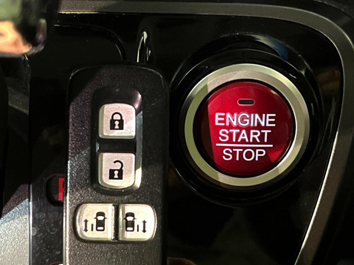 2014 Honda N-BOX CUSTOM DBA-JF2 (UW-6a2631f69d3db)[13]