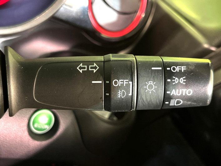 2014 Honda N-BOX CUSTOM DBA-JF2 (UW-6a2631f69d3db)[27]