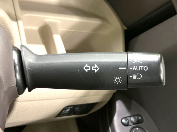 2017 Honda N-BOX DBA-JF3 (UW-6a2631f72683a)[27]