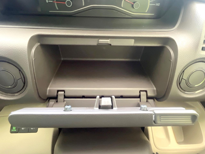 2017 Honda N-BOX DBA-JF3 (UW-6a2631f74f63e)[18]