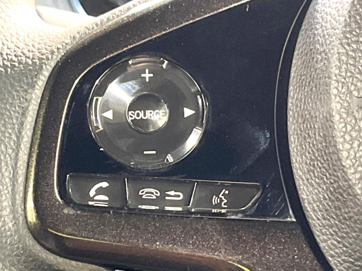 2018 Honda N-BOX CUSTOM DBA-JF3 (UW-6a2631f90841c)[28]