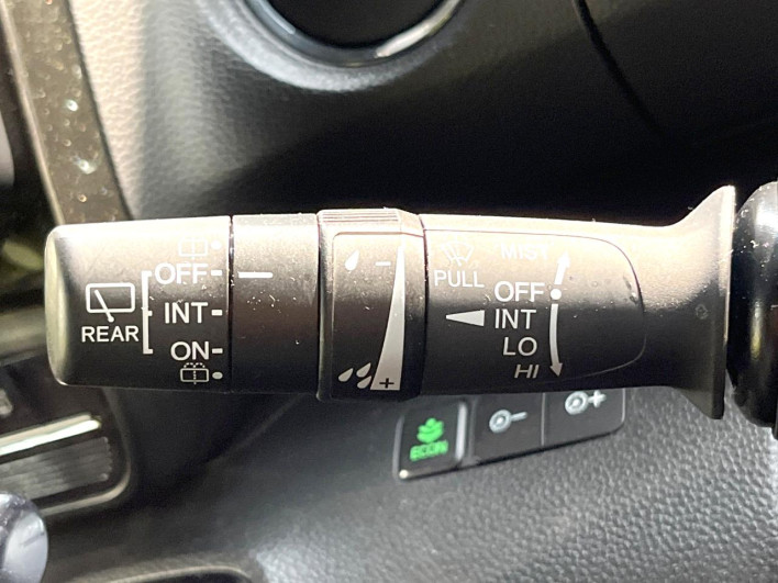2018 Honda N-BOX CUSTOM DBA-JF3 (UW-6a2631f90841c)[29]