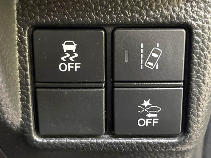 2018 Honda N-BOX CUSTOM DBA-JF3 (UW-6a2631f90841c)[16]