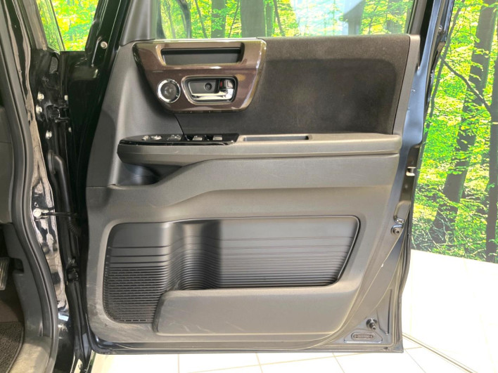 2019 Honda N-BOX CUSTOM DBA-JF3 (UW-6a2631fac9320)[21]