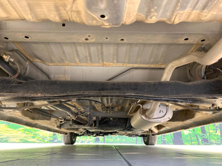 2019 Honda N-BOX CUSTOM DBA-JF3 (UW-6a2631fac9320)[28]