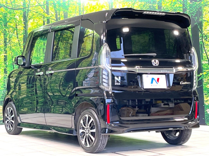 2019 Honda N-BOX CUSTOM DBA-JF3 (UW-6a2631fac9320)[14]
