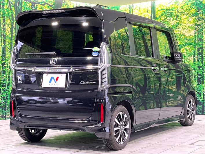 2019 Honda N-BOX CUSTOM 6BA-JF3 (UW-6a2631fb419b8)[17]