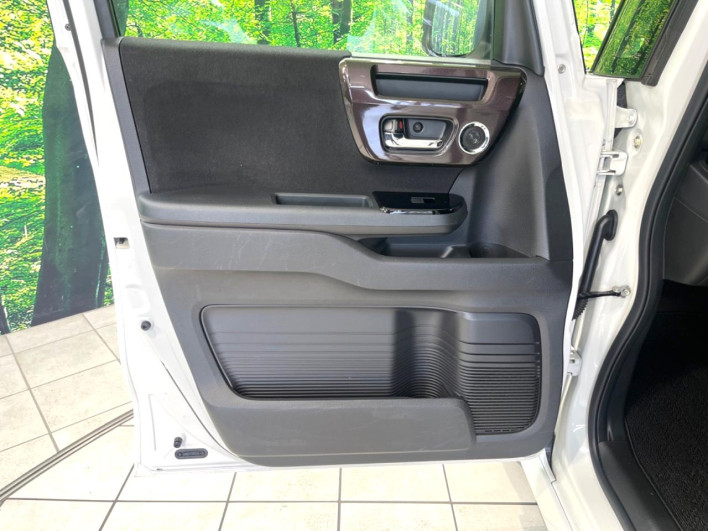 2020 Honda N-BOX CUSTOM 6BA-JF3 (UW-6a2631fb54251)[14]