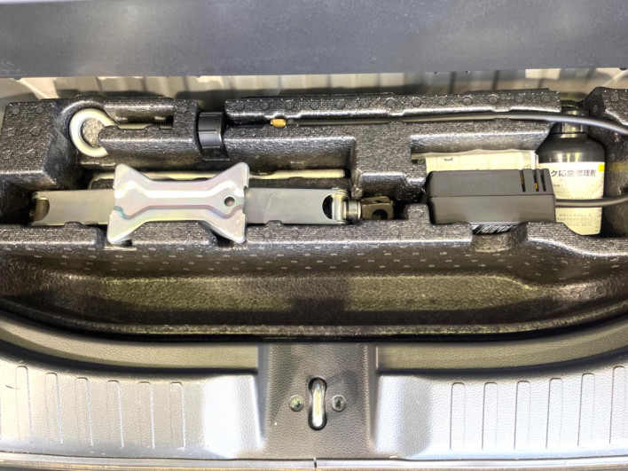 2020 Honda N-BOX CUSTOM 6BA-JF3 (UW-6a2631fb54251)[26]