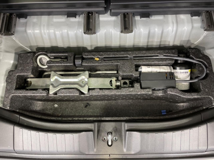 2020 Honda N-BOX CUSTOM 6BA-JF3 (UW-6a2631fb564a4)[28]