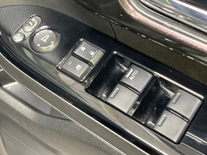 2020 Honda N-BOX CUSTOM 6BA-JF3 (UW-6a2631fd42ee7)[14]