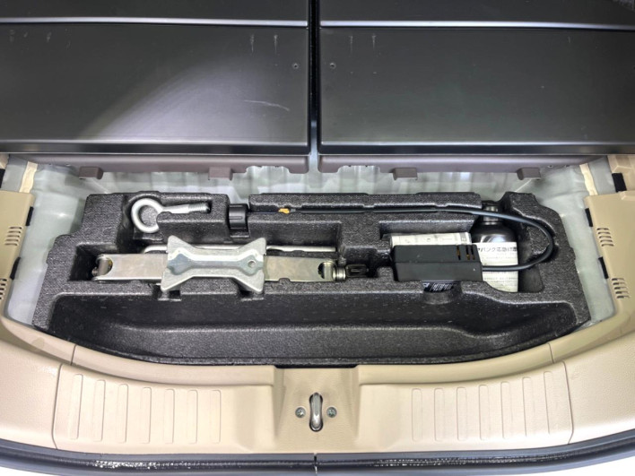 2018 Honda N-BOX DBA-JF3 (UW-6a2631fdc9b46)[14]