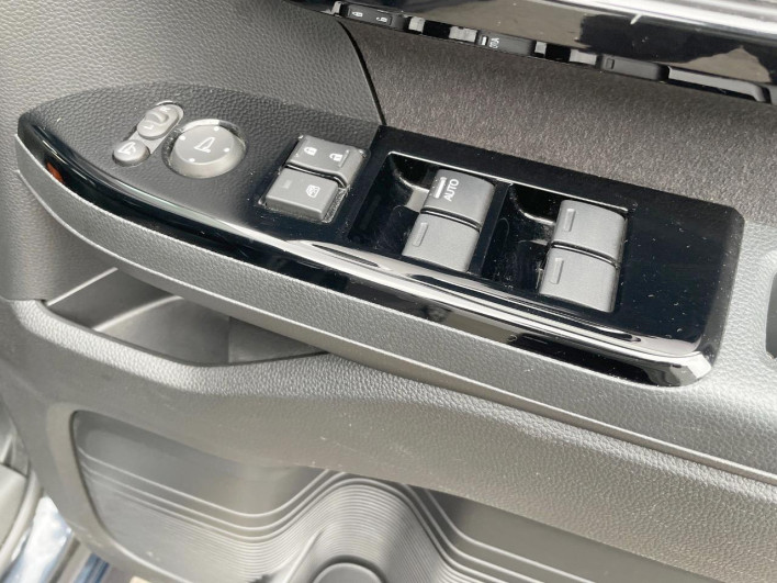 2021 Honda N-BOX CUSTOM 6BA-JF3 (UW-6a263200d545e)[16]