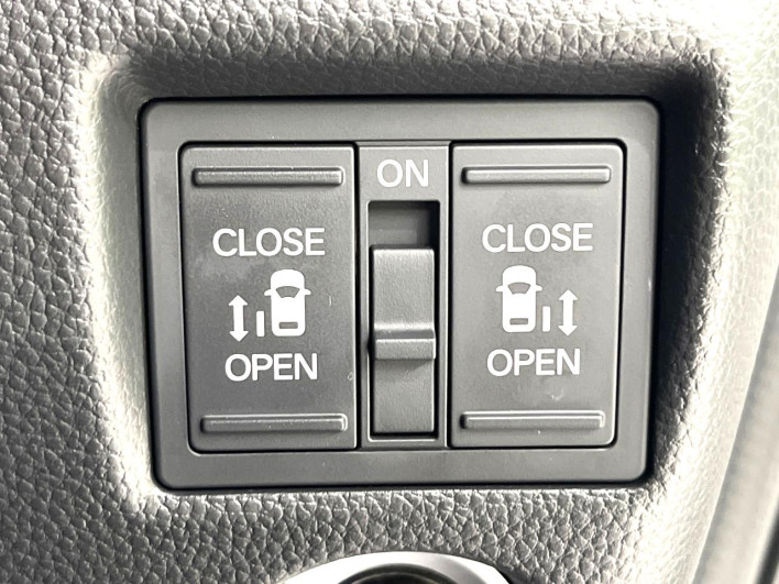 2022 Honda N-BOX CUSTOM 6BA-JF4 (UW-6a2632050a286)[15]
