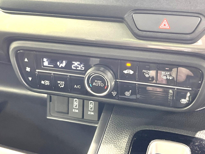 2022 Honda N-BOX CUSTOM 6BA-JF4 (UW-6a2632050a286)[27]