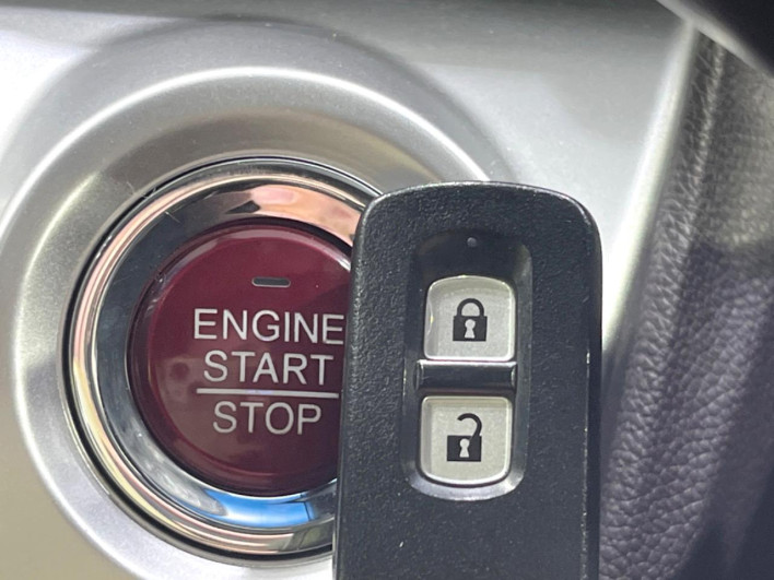 2014 Honda N-WGN Custom DBA-JH1 (UW-6a26321365d8e)[25]