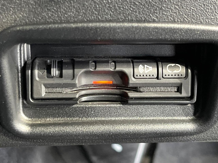 2013 Nissan Dualis DBA-KNJ10 (UW-6a263225a6ca5)[27]
