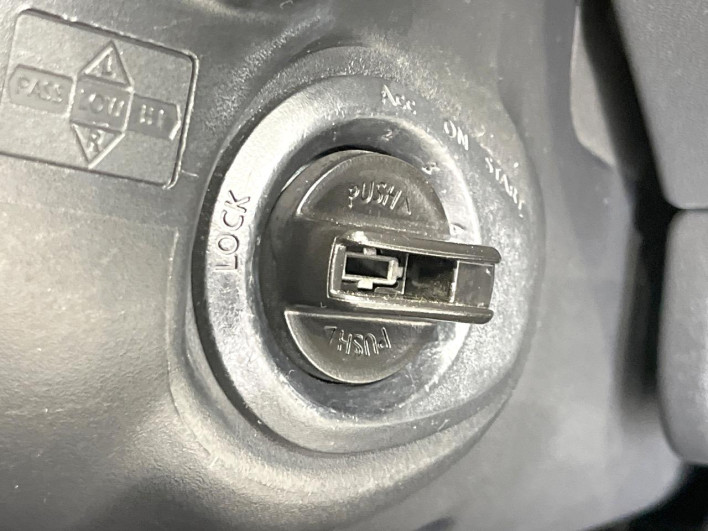 2013 Nissan Dualis DBA-KNJ10 (UW-6a263225a6ca5)[14]