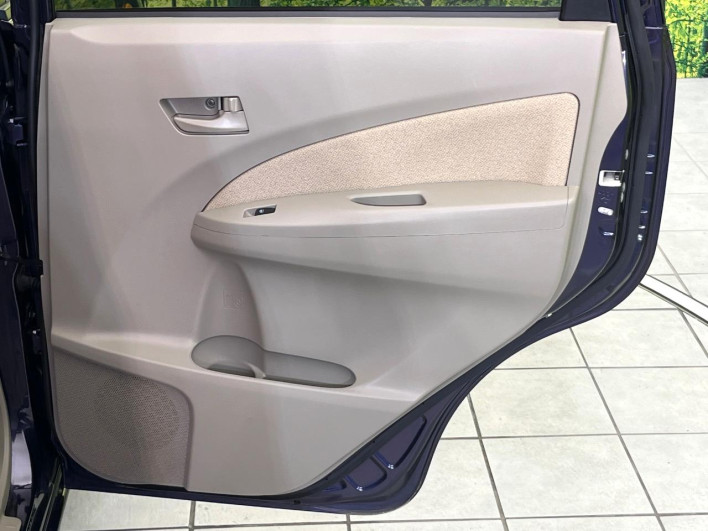 2013 Daihatsu Move DBA-LA100S (UW-6a26322be6099)[19]