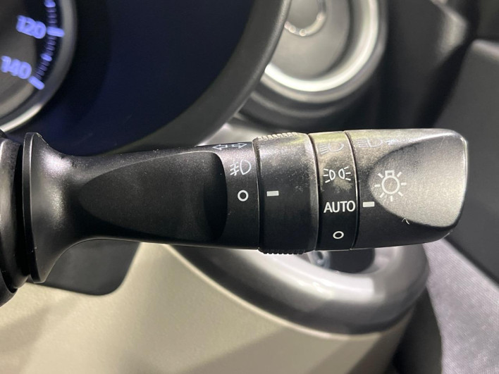 2016 Daihatsu Cast DBA-LA250S (UW-6a26322ed54c1)[29]