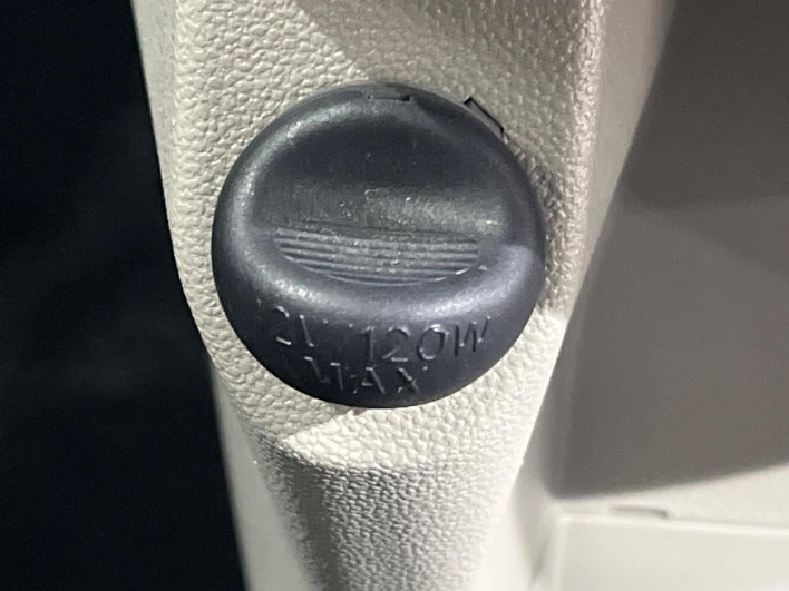 2016 Daihatsu Cast DBA-LA250S (UW-6a26322ed54c1)[23]