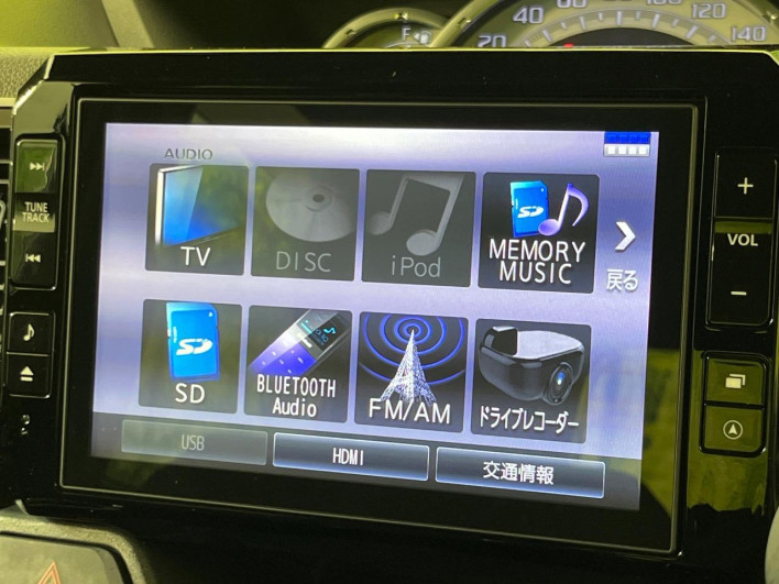 2017 Daihatsu Wake DBA-LA700S (UW-6a263243e6dbb)[20]