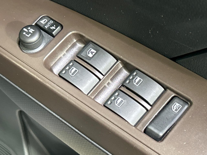 2019 Toyota Roomy DBA-M900A (UW-6a2632524963a)[25]