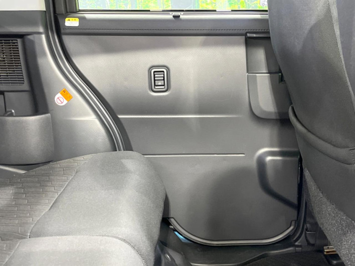 2017 Daihatsu Toll DBA-M910S (UW-6a26325a9b1bd)[6]