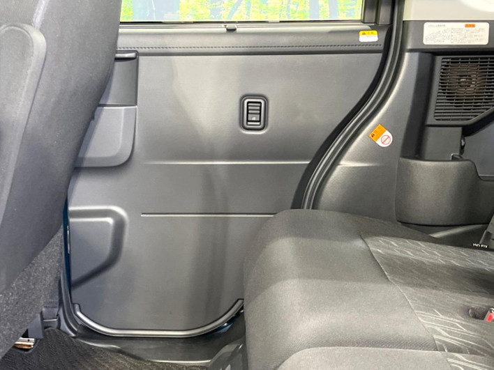 2017 Daihatsu Toll DBA-M910S (UW-6a26325a9b1bd)[8]