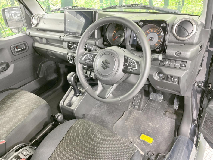 2025 Suzuki Jimny Nomad 3BA-JC74W (UW-6a26325cd336f)[21]