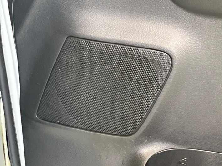 2018 Mitsubishi Delica D:2 DAA-MB46S (UW-6a263263e545b)[27]
