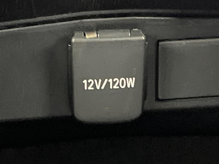2023 Toyota Corolla Cross 4BA-MXGA10 (UW-6a26329220c4a)[23]