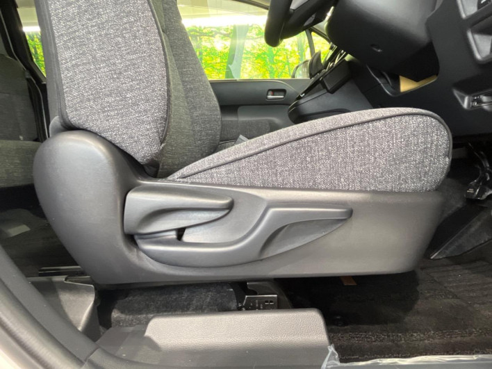 2023 Toyota Sienta 6AA-MXPL10G (UW-6a26329f25e53)[20]