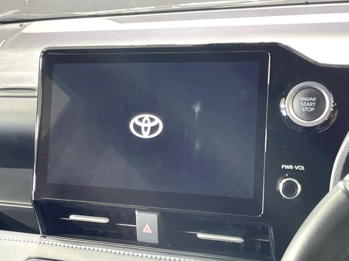 2022 Toyota Voxy 6BA-MZRA90W (UW-6a2632ad9fcd9)[19]